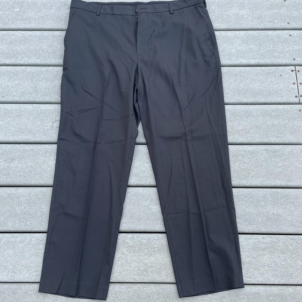 Never worn 38x30 black Van Huesen dress pants